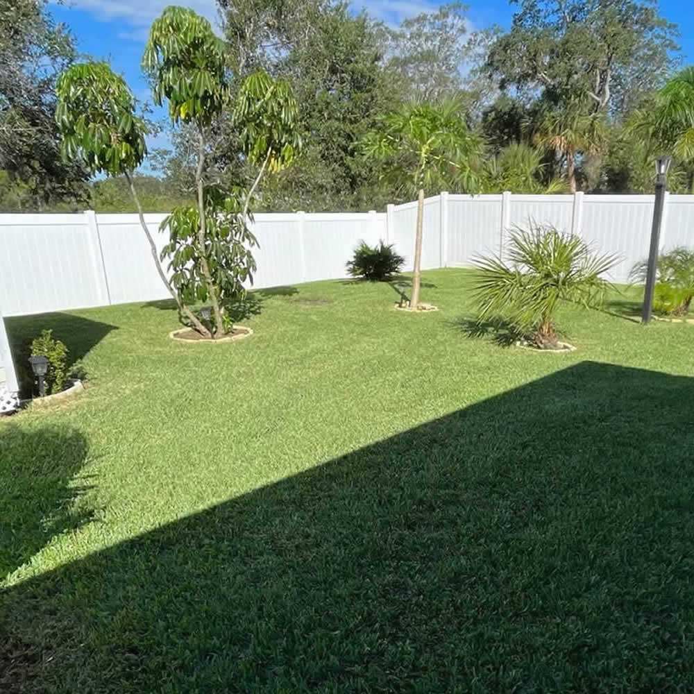 lawn-care-mowing-services-fl-001_min